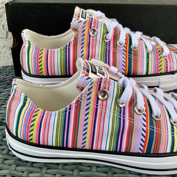 Converse Chuck Taylor Summer Stripes Low Sneaker - Picture 3 of 8